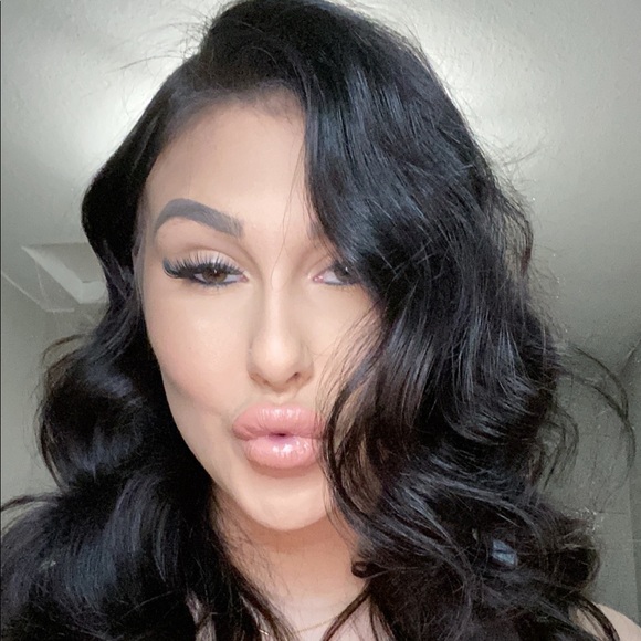 Meet your Posher, Zoe - Picture 1 of 1